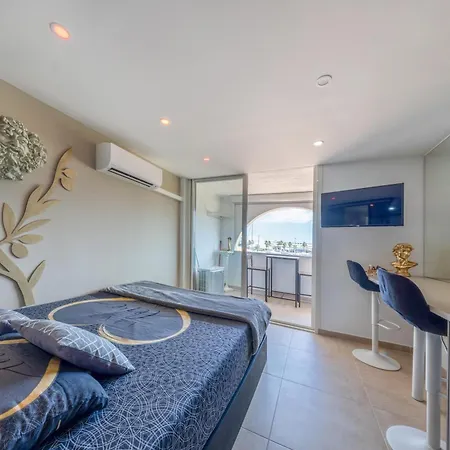 Appartement Dionysos Au Village Naturiste