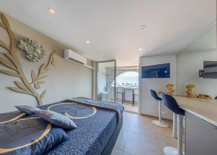 Appartement Dionysos Au Village Naturiste