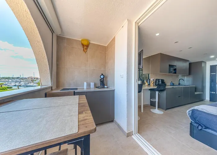 Dionysos Au Village Naturiste Appartement