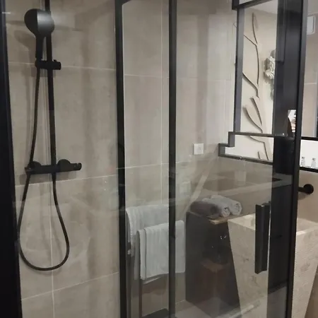 Dionysos Au Village Naturiste Агд