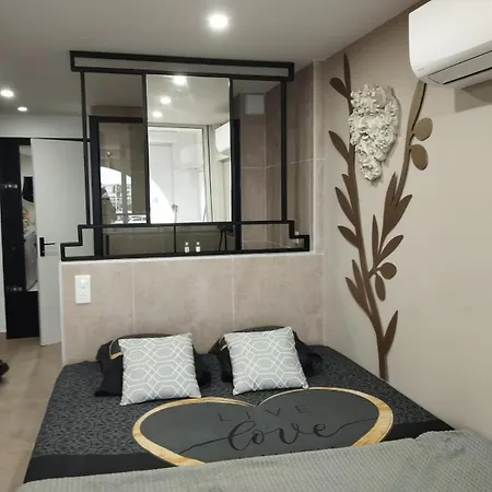 Dionysos Au Village Naturiste Appartement