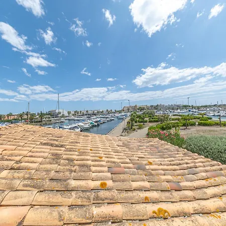 Dionysos Au Village Naturiste * 阿格德