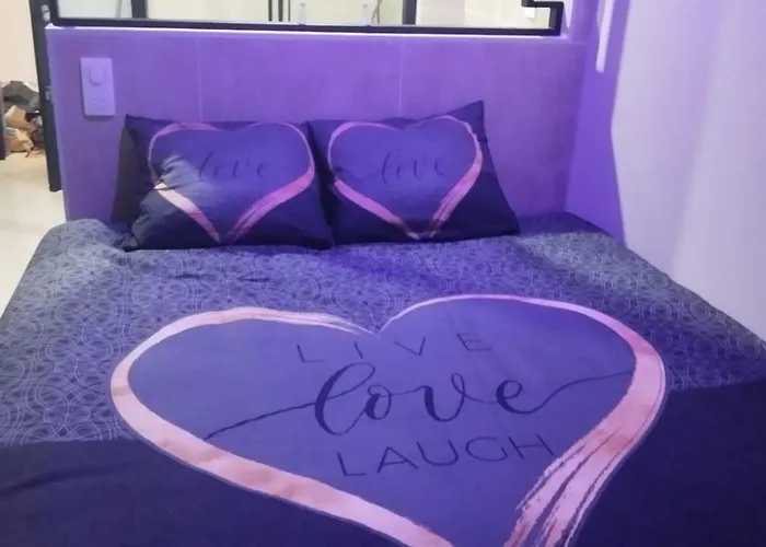 Dionysos Au Village Naturiste * アグド