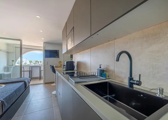 Dionysos Au Village Naturiste アパート アグド